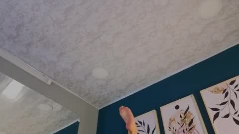 Snapshot of gabypetit chatting on October 31, 10:03 pm Gaby online show from October 31, 10:03 pm