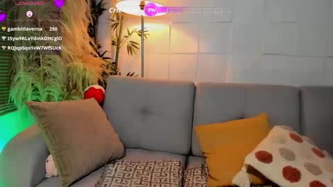 Snapshot of gaia_joness chatting on September 13, 8:50 pm gaia_joness online show from September 13, 8:50 pm