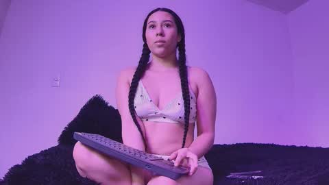 gaia_sweet_ online show from October 13, 8:17 am