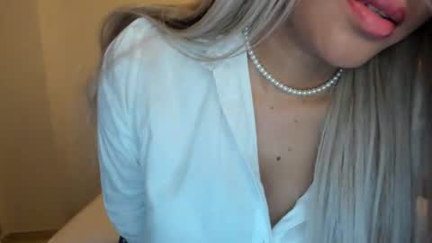 G A L A online show from September 17, 3:04 am