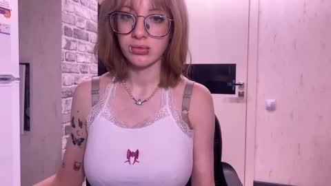 Snapshot of gamachu_ulfinaa chatting on February 4, 9:41 pm GaamachuuUlfinaa online show from February 4, 9:41 pm