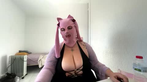 gapetrainee online show from October 30, 2:29 pm