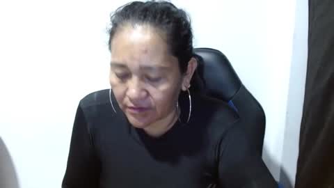 Snapshot of gatika_sexy chatting on October 10, 11:42 pm katia online show from October 10, 11:42 pm