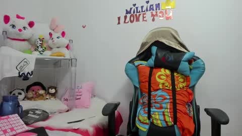 Snapshot of gatitasexy_hot_wet4u chatting on December 15, 11:42 pm Mfe online show from December 15, 11:42 pm