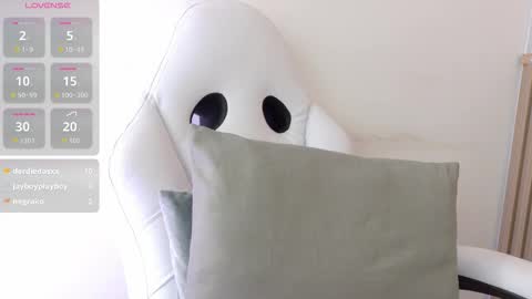 gaviluc_ online show from October 11, 11:47 am