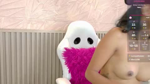 gaviluc_ online show from February 14, 11:56 am