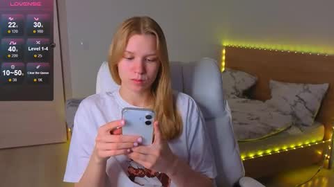 Melissa online show from March 19, 3:27 pm