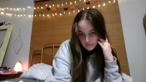 genzfucktoy online show from October 19, 6:15 am