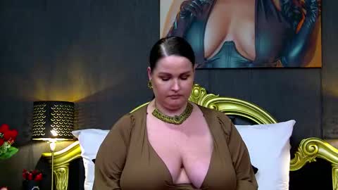 GeorgiaLerox online show from December 1, 3:15 pm