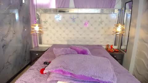 Georgina online show from December 22, 8:45 pm