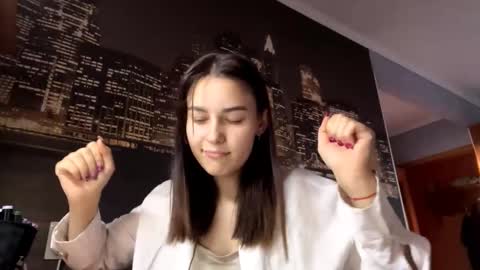 Emily online show from September 29, 8:41 am