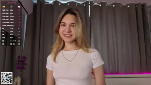 Snapshot of geralynwallenstein chatting on September 15, 4:43 am Mia online show from September 15, 4:43 am