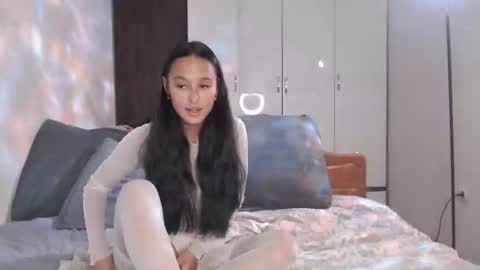 Snapshot of germiona_shine chatting on September 20, 12:32 am Germiona online show from September 20, 12:32 am