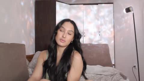 Snapshot of germiona_shine chatting on March 5, 8:54 am Germiona online show from March 5, 8:54 am