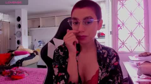 Snapshot of gh___ chatting on December 23, 7:09 pm Grisel 3 online show from December 23, 7:09 pm