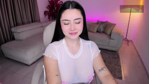 Snapshot of gia_lowry chatting on December 10, 11:22 am Gia lowry online show from December 10, 11:22 am