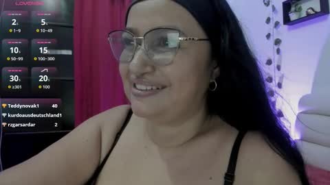 nahomi online show from September 25, 2:21 am