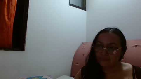 Snapshot of gia_nahomi chatting on February 3, 11:47 pm nahomi online show from February 3, 11:47 pm