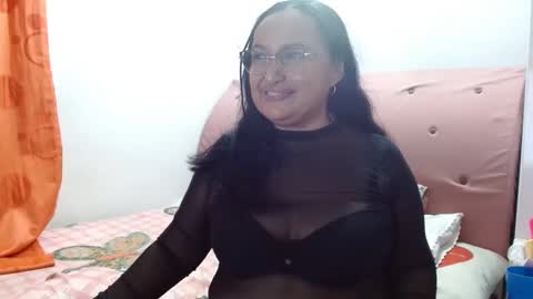 Snapshot of gia_nahomi chatting on January 15, 11:08 pm nahomi online show from January 15, 11:08 pm