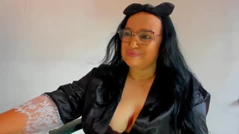 Snapshot of gia_nahomi chatting on March 12, 3:40 pm nahomi online show from March 12, 3:40 pm