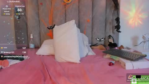 Snapshot of gia_scott chatting on October 30, 10:44 pm Darlliny online show from October 30, 10:44 pm