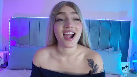 Gia online show from December 2, 11:55 am