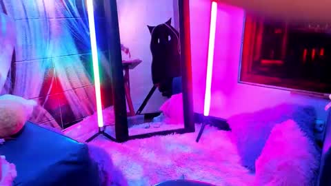 giaa rossi online show from November 21, 2:30 pm