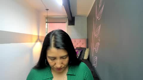 Snapshot of giafox_ chatting on February 26, 12:16 pm G I A FOX online show from February 26, 12:16 pm
