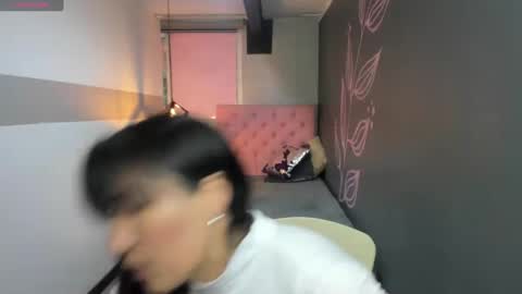 Snapshot of giafox_ chatting on December 28, 12:13 pm G I A FOX online show from December 28, 12:13 pm