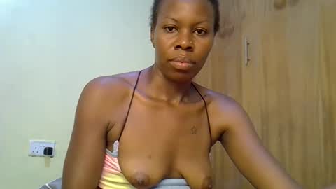 Snapshot of gianna_012 chatting on September 30, 3:50 pm ENNY online show from September 30, 3:50 pm