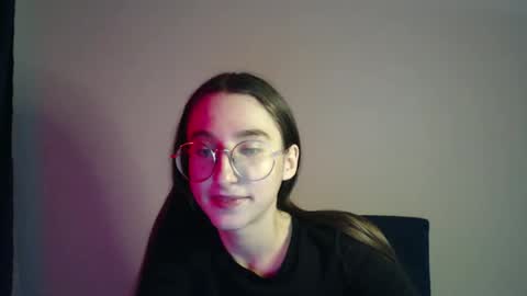 Gigi online show from February 20, 6:35 pm