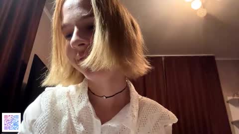 Molly online show from October 6, 7:29 pm