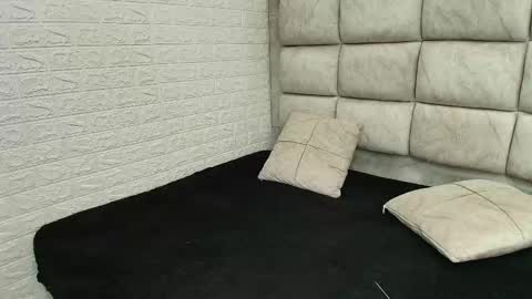 gigirose_ online show from October 1, 12:04 am