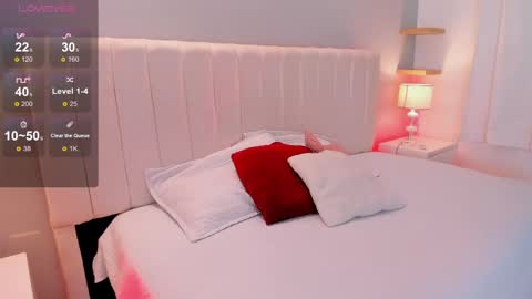 Snapshot of giiiia_ chatting on December 14, 6:52 pm giiiia_ online show from December 14, 6:52 pm