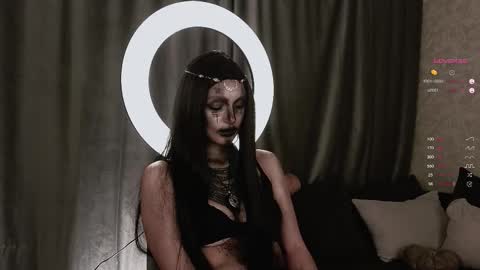 Snapshot of gildedkitten chatting on October 31, 7:07 pm Stacy online show from October 31, 7:07 pm