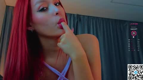 Snapshot of gildedkitten chatting on September 27, 8:27 pm Stacy online show from September 27, 8:27 pm