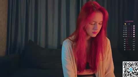 Snapshot of gildedkitten chatting on October 10, 6:35 pm Stacy online show from October 10, 6:35 pm