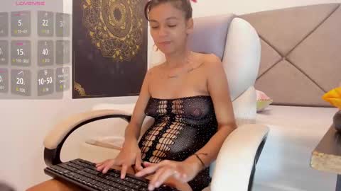 Snapshot of gimenalara chatting on February 25, 7:38 pm Gimena online show from February 25, 7:38 pm