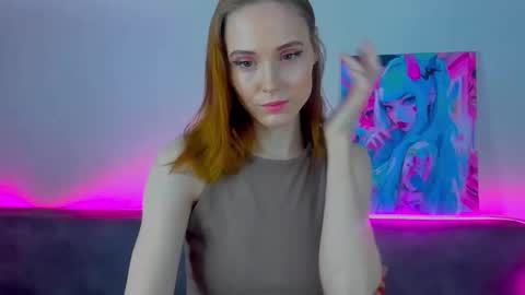 Snapshot of gina_lovelyy chatting on October 12, 11:12 am Gina online show from October 12, 11:12 am