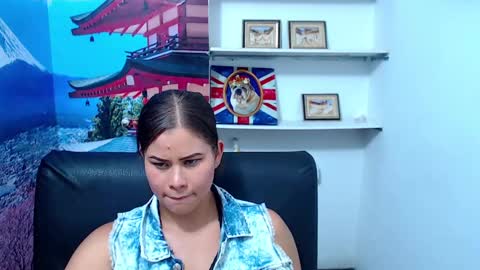  Gina   online show from December 18, 6:03 pm