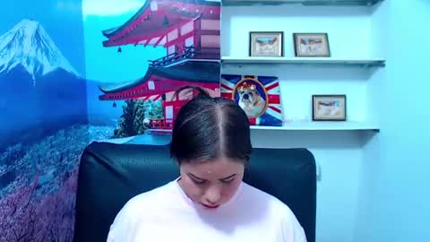  Gina   online show from December 12, 7:48 pm