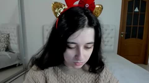 Kate online show from December 5, 9:17 am