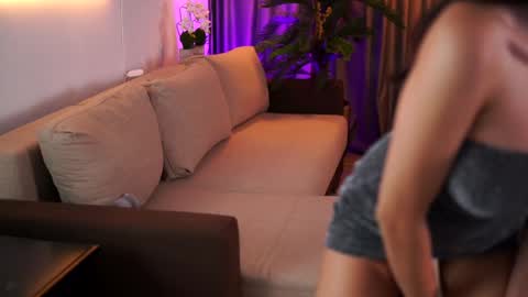 Gina online show from December 27, 6:53 pm