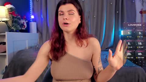 Gina online show from December 22, 4:27 pm