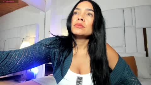 Snapshot of ginebra_ness chatting on February 6, 12:48 pm Ginebra Ness online show from February 6, 12:48 pm
