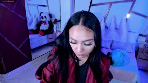 Snapshot of ginebra_ness chatting on January 5, 1:36 pm Ginebra Ness online show from January 5, 1:36 pm