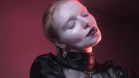        im expecting 350 thumbs up on my altar   online show from October 2, 10:26 pm