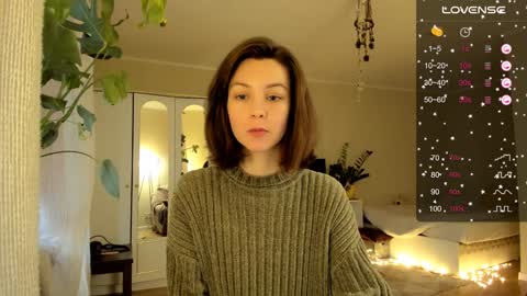 Snapshot of gingerbread__house chatting on December 22, 1:00 pm Vasilisa online show from December 22, 1:00 pm