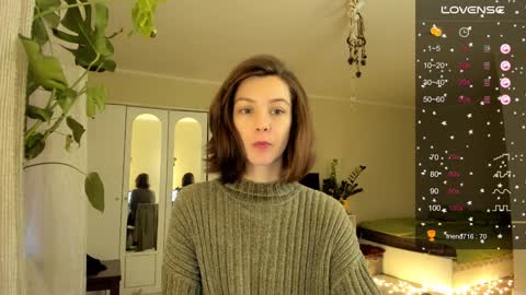 Snapshot of gingerbread__house chatting on December 28, 1:17 pm Vasilisa online show from December 28, 1:17 pm