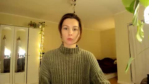 Snapshot of gingerbread__house chatting on October 28, 5:19 pm Vasilisa online show from October 28, 5:19 pm